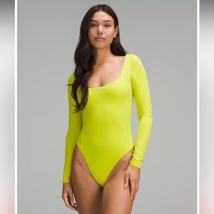 651. Lululemon athletica Nulu Wundermost Square-Neck long sleeve Bodysuit Lichen